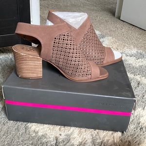 Vince Camaro Kanito Sandal Taupe | NWT, Size 9.5